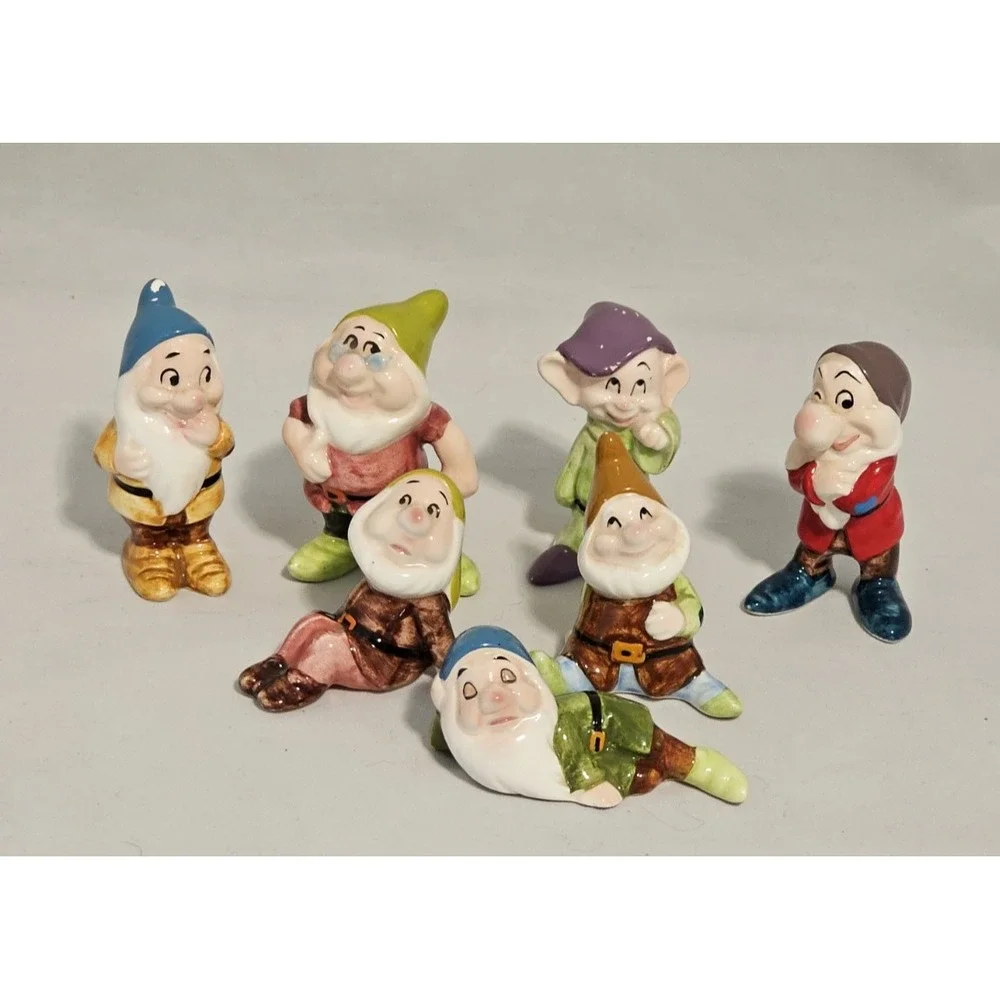 Vintage Walt Disney Productions Seven Dwarfs Ceramic Figurine Set of 7